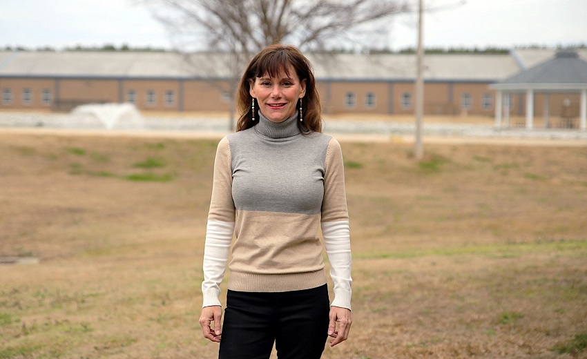 East Mississippi Community College art instructor Cynthia Buob has been named the college’s Humanities Teacher of the Year Award recipient. Buob will present a lecture Feb. 23 on EMCC’s Golden Triangle campus.