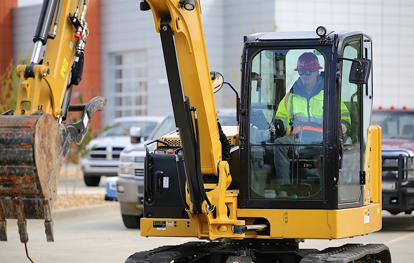 Collin Coggins, a recent graduate of East Mississippi Community College’s Heavy Civil Construction program, operates an excavator at EMCC’s Communiversity in Mahew, where the program was first offered. The program will be taught beginning in August on EMCC’s Scooba campus.