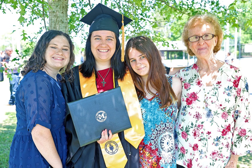 A graduation ceremony for the Class of 2022 students on East Mississippi Community College’s Scooba campus took place May 7 in Keyes T. Currie Coliseum.