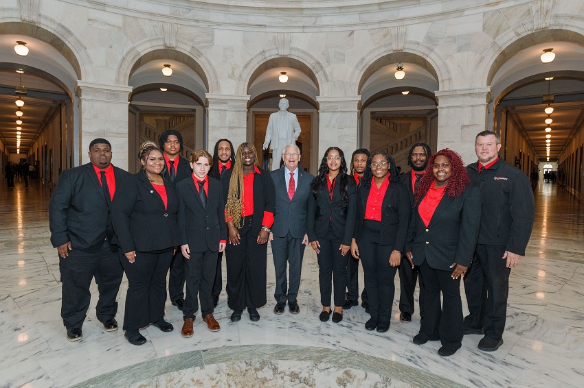 East Mississippi Community College Business and Marketing Management Technology students on the Scooba campus pose with U.S. Sen. Roger Wicker, center, during a recent trip to the nation’s capital in Washington, D.C. The students were accompanied by program instructor Dr. Joshua Carroll, at far right. 